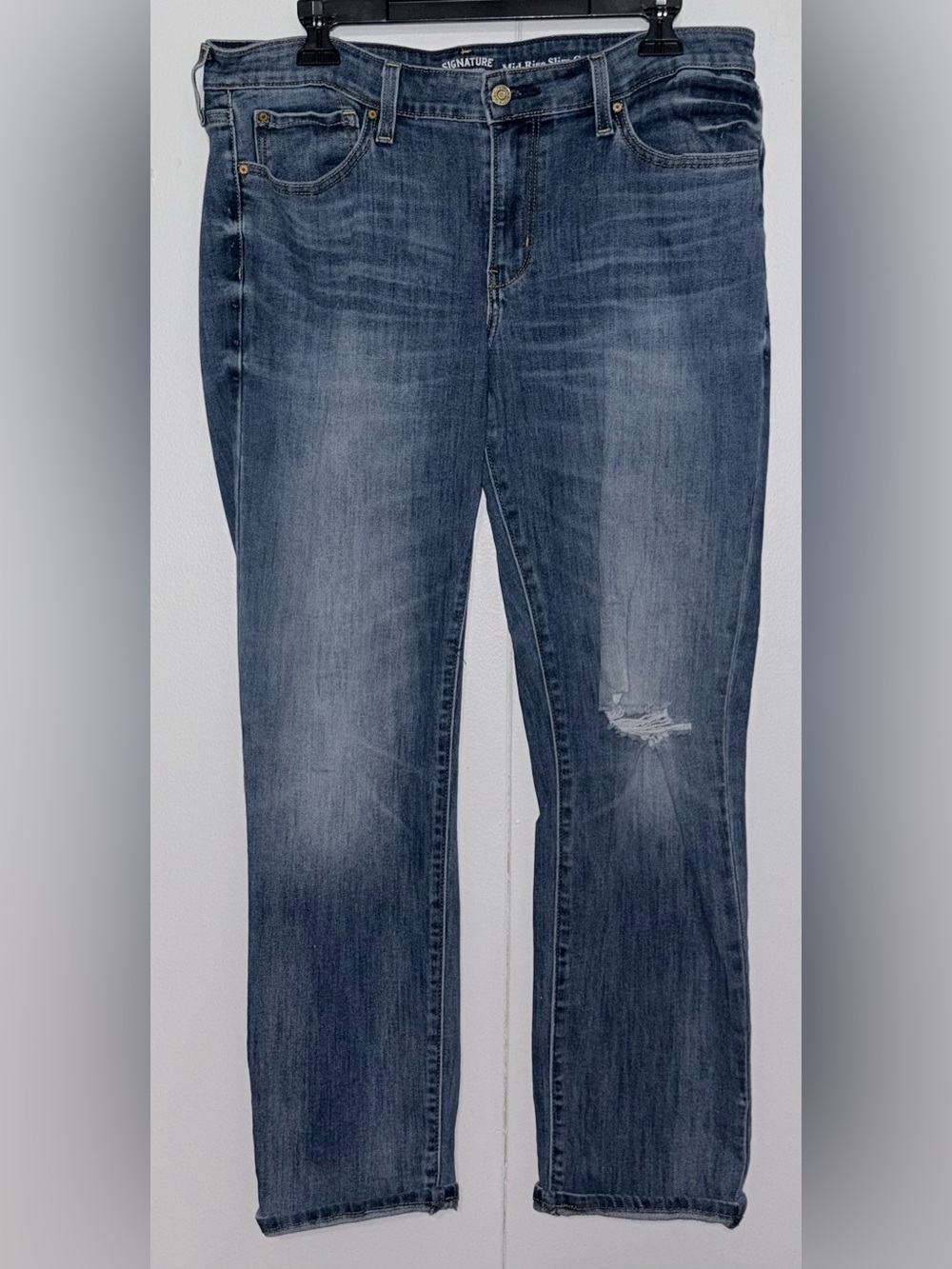 Signature Levi Strauss Womens 16 W33 Mid Rise Slim Cuffed Distressed Jeans